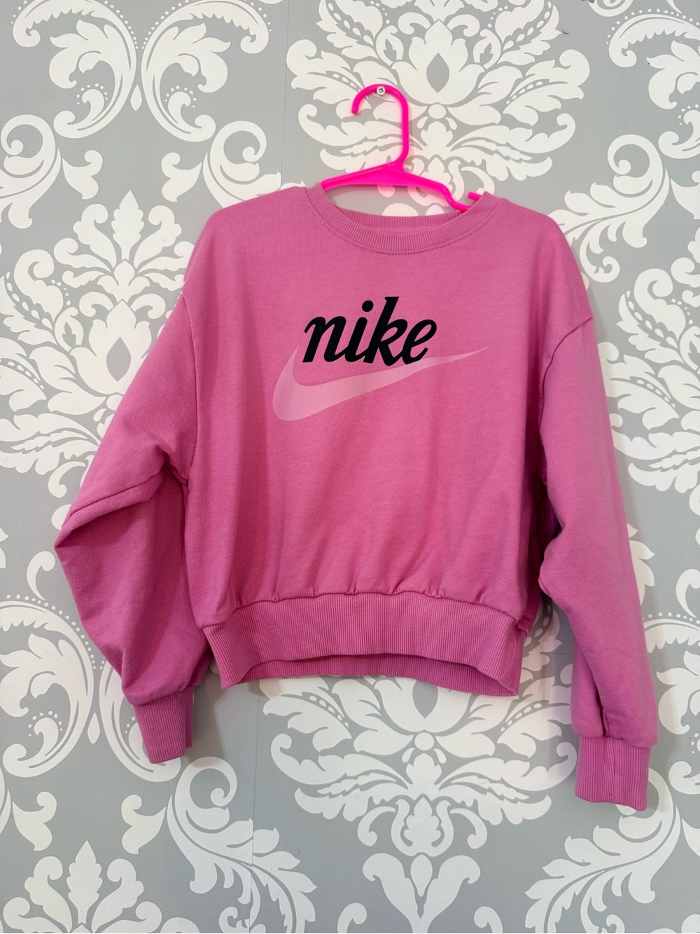 💫4/$25 • Nike Pink Crewneck Sweatshirt